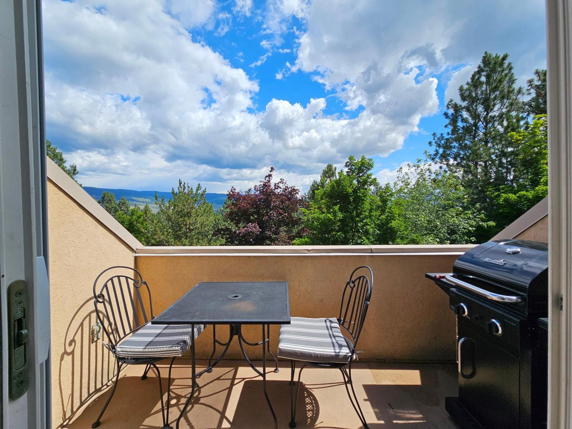 Borgata Lodge Resort Kelowna Zewnętrze zdjęcie